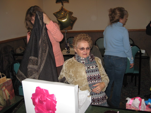 617x456 pixels (103K)