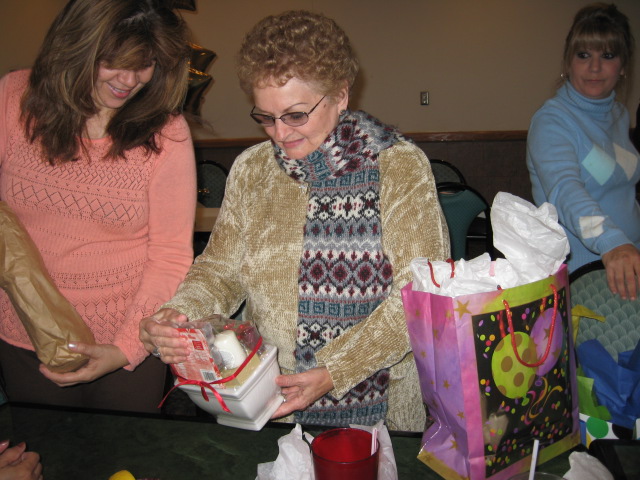 617x456 pixels (126K)