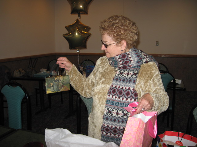 617x456 pixels (101K)