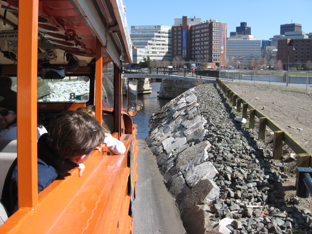 618x457 pixels (158K)