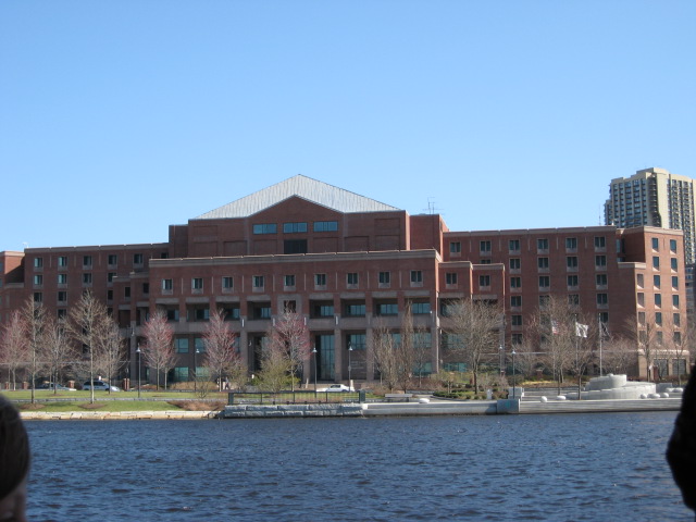 618x457 pixels (95K)