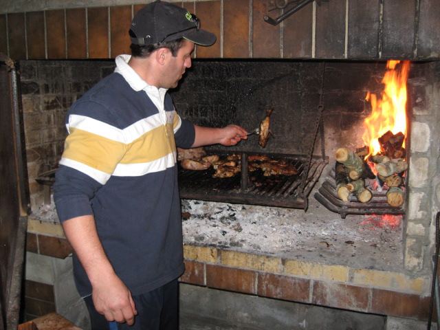 617x456 pixels (122K)