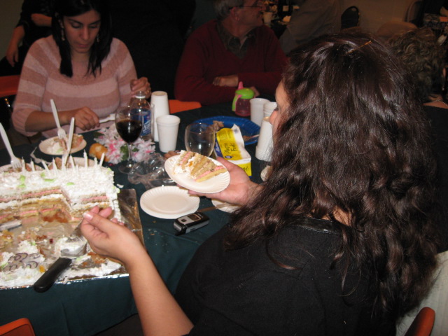 617x456 pixels (112K)