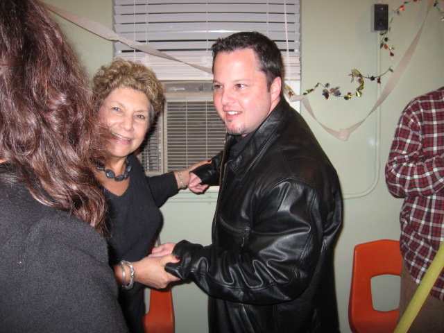 617x456 pixels (122K)