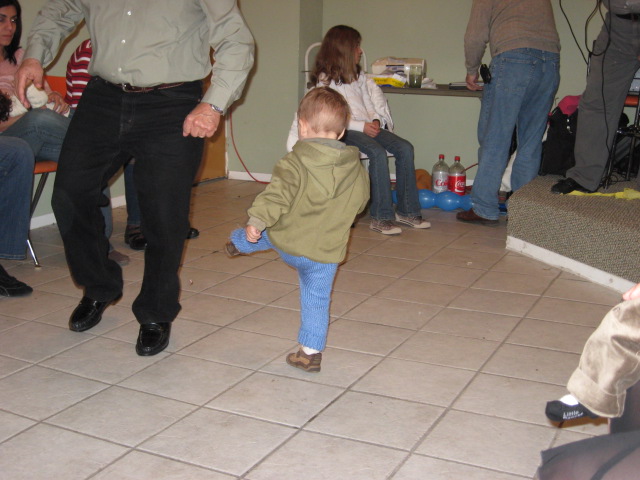 617x456 pixels (101K)