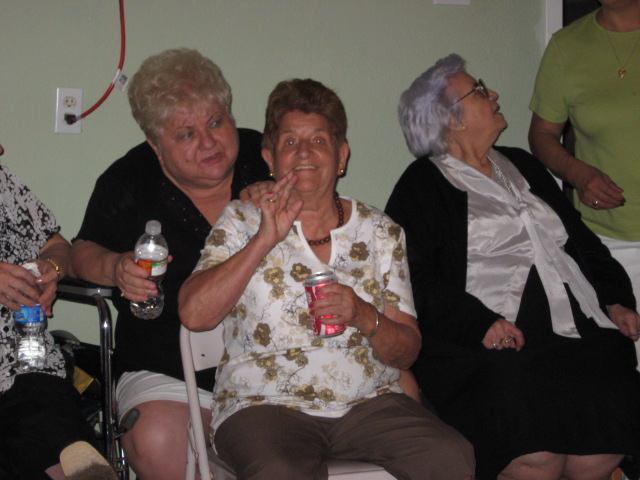 617x456 pixels (95K)