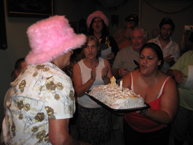 617x456 pixels (101K)