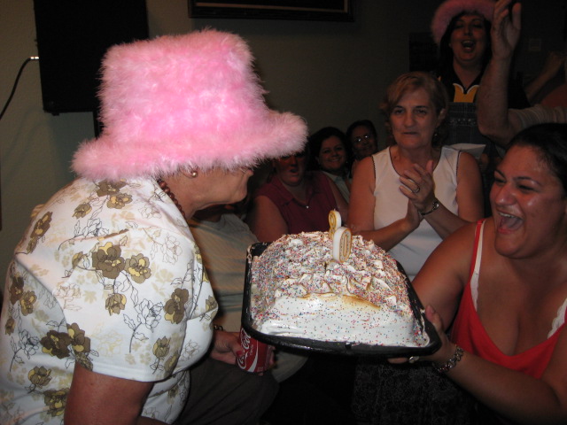 617x456 pixels (107K)