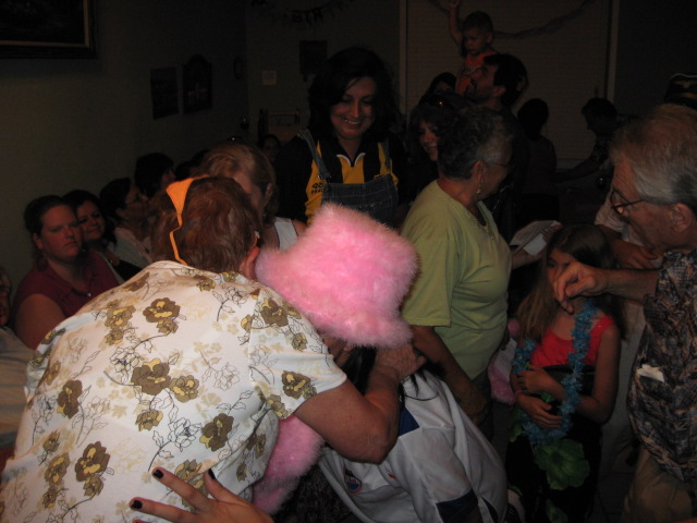 617x456 pixels (99K)