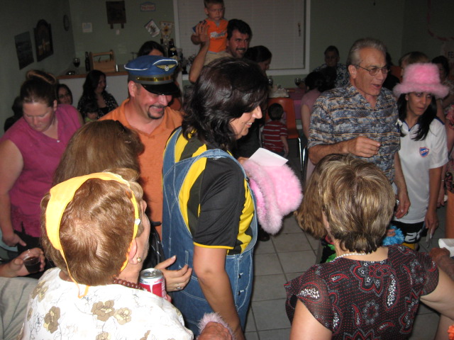 617x456 pixels (130K)