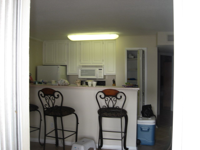 617x456 pixels (65K)