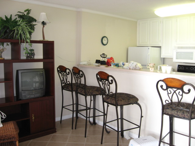 617x456 pixels (92K)