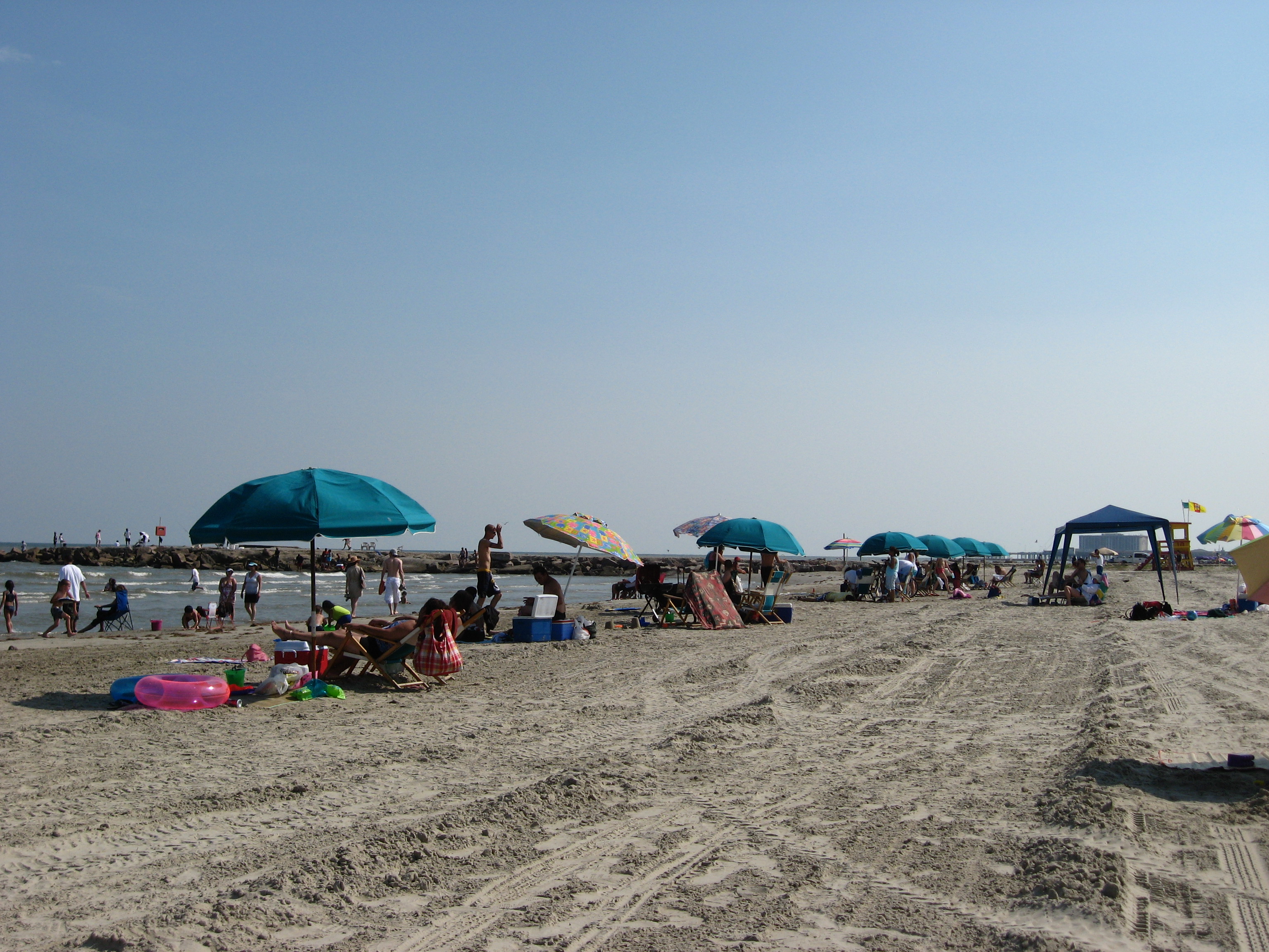 3049x2280 pixels (2,016K)