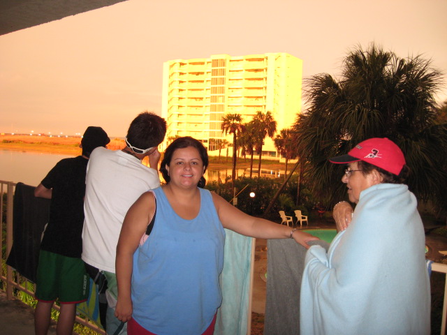 617x456 pixels (105K)