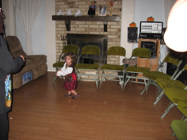 617x456 pixels (97K)