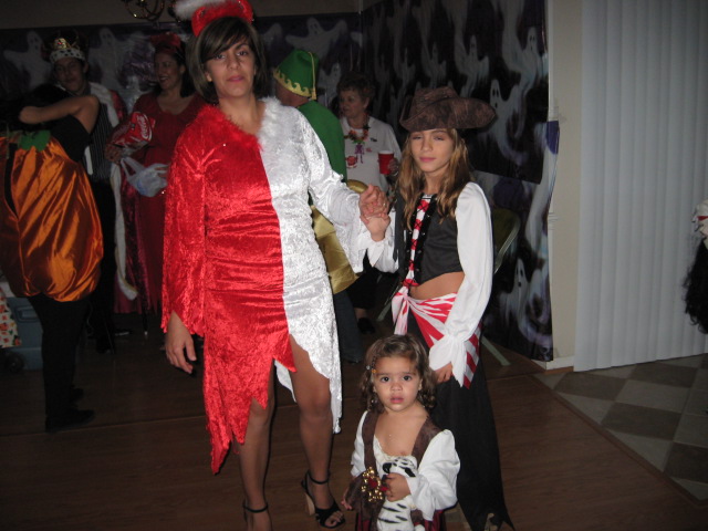 617x456 pixels (103K)