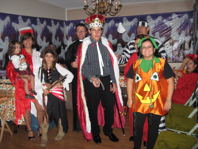 617x456 pixels (146K)