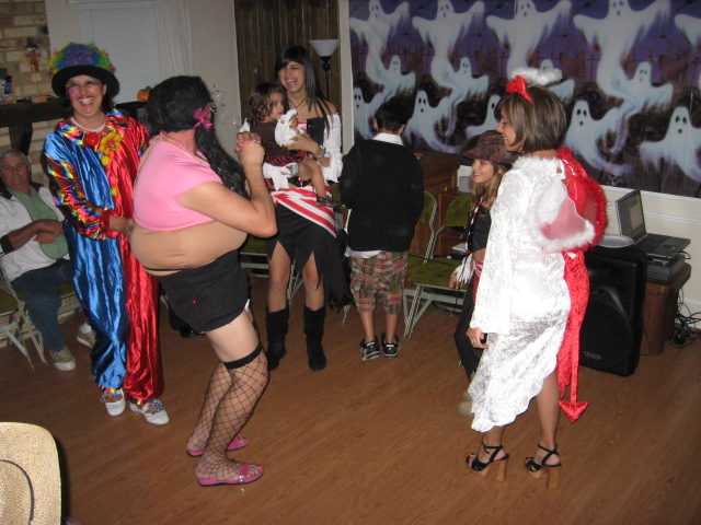 617x456 pixels (124K)