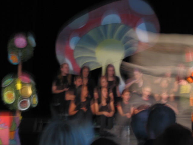 618x457 pixels (64K)