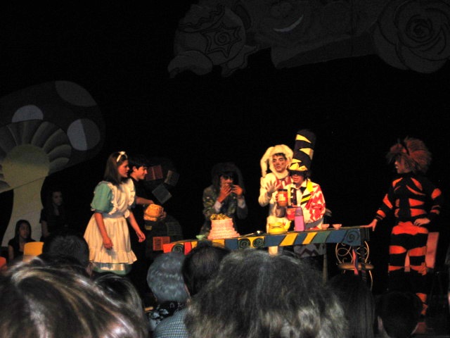 618x457 pixels (73K)