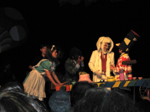 618x457 pixels (61K)