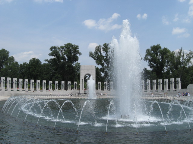 617x456 pixels (113K)