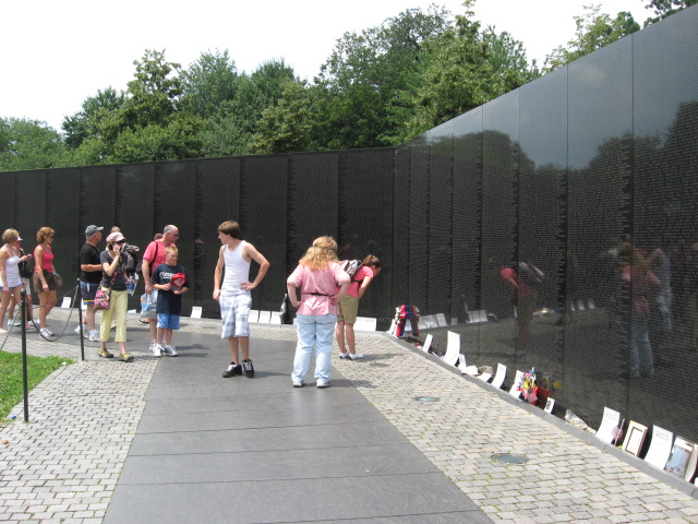 617x456 pixels (135K)