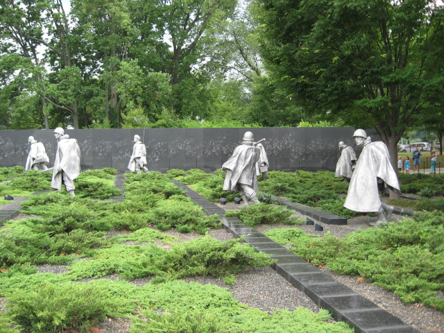 617x456 pixels (195K)