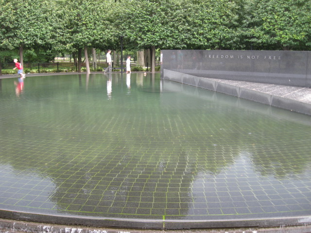 617x456 pixels (138K)