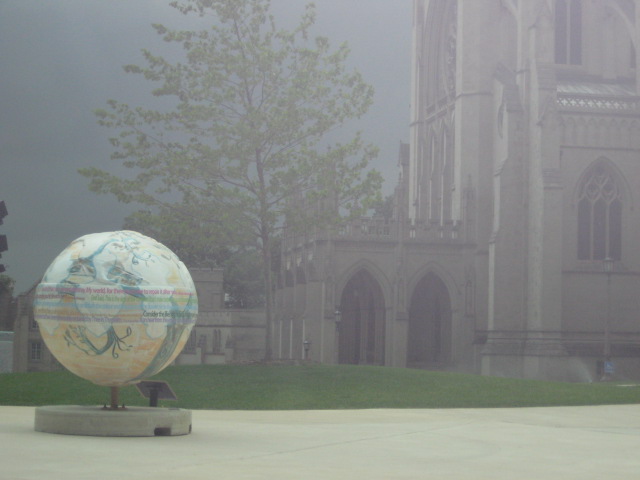 617x456 pixels (68K)