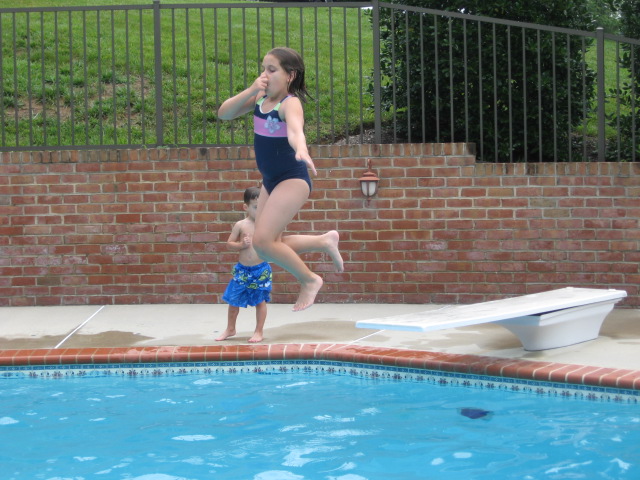 617x456 pixels (132K)