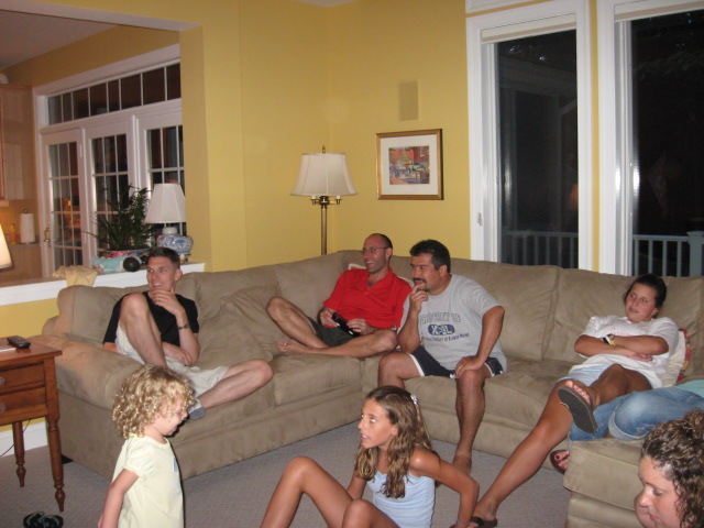 617x456 pixels (104K)