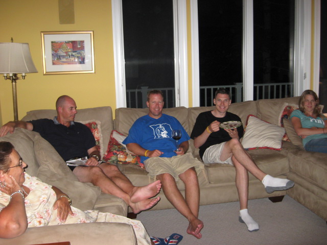 617x456 pixels (101K)