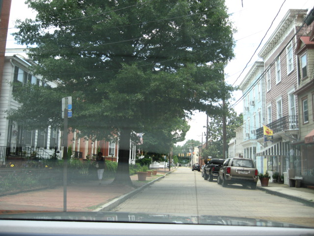 617x456 pixels (140K)