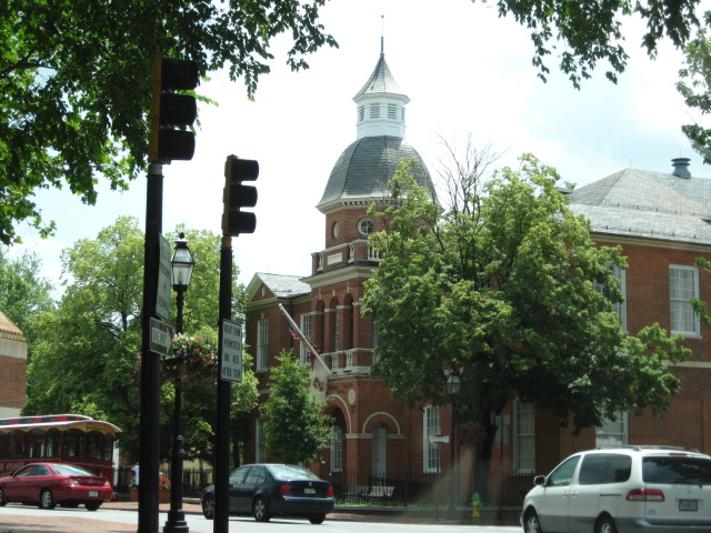 617x456 pixels (150K)