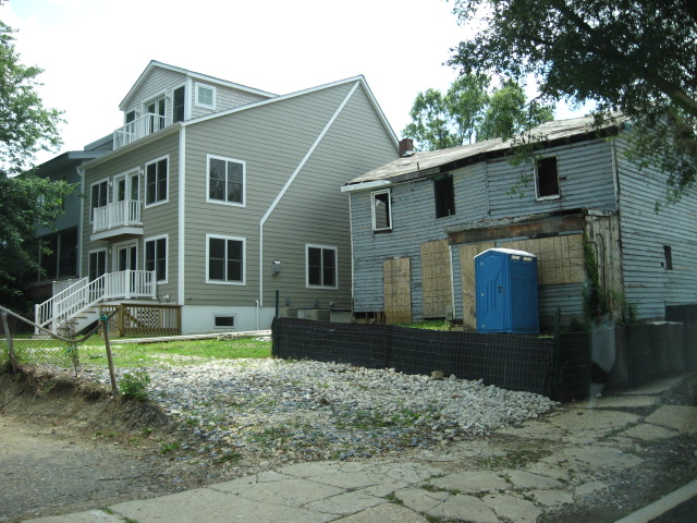 617x456 pixels (149K)