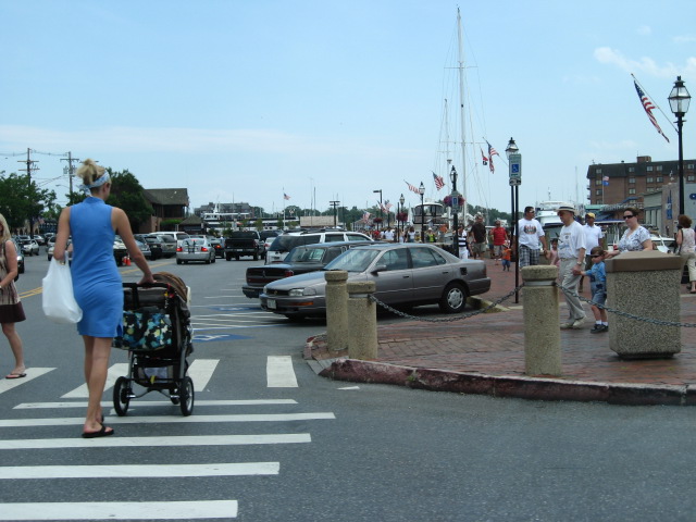 617x456 pixels (106K)