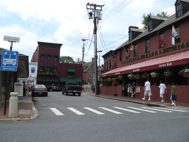 617x456 pixels (117K)