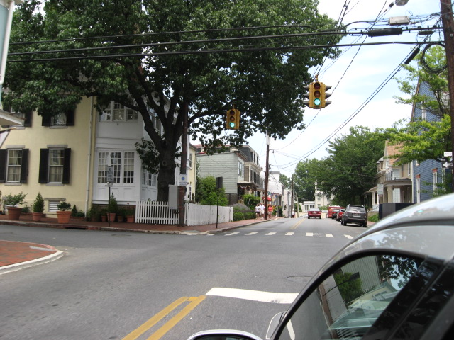 617x456 pixels (149K)