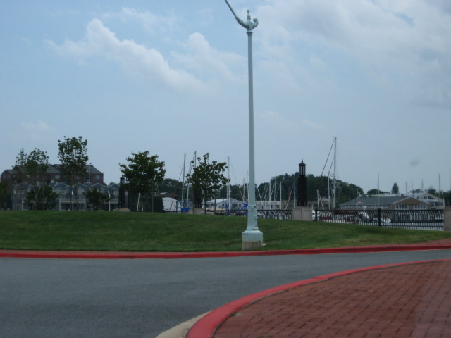 617x456 pixels (72K)