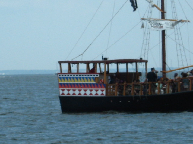 617x456 pixels (77K)