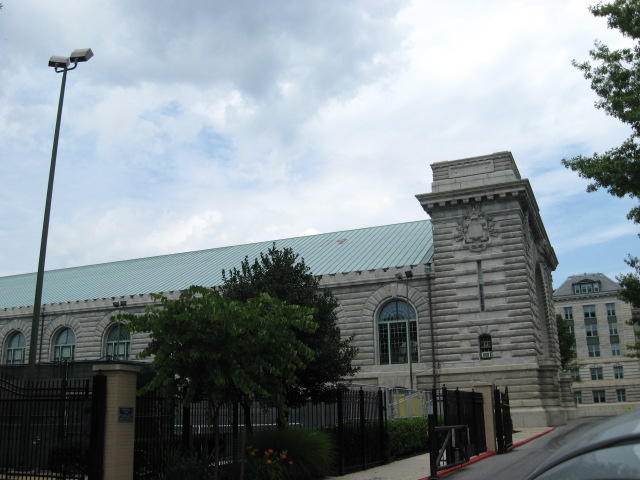 617x456 pixels (99K)