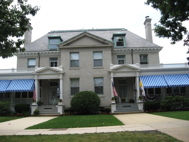 617x456 pixels (122K)