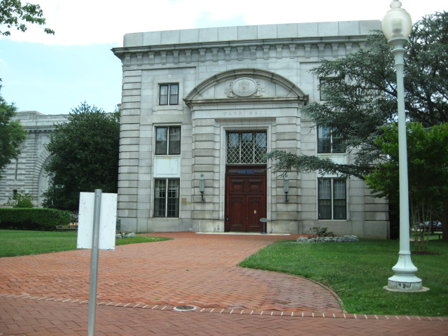 617x456 pixels (130K)