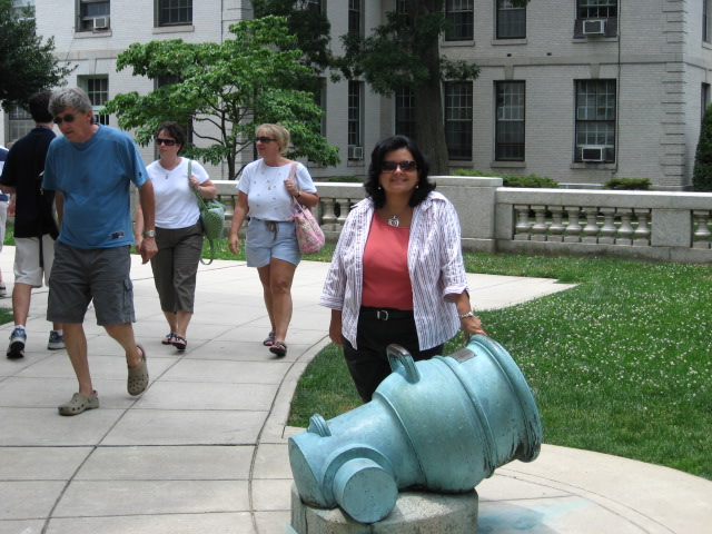 617x456 pixels (138K)