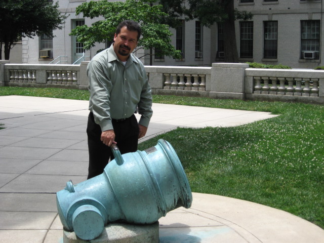 617x456 pixels (129K)