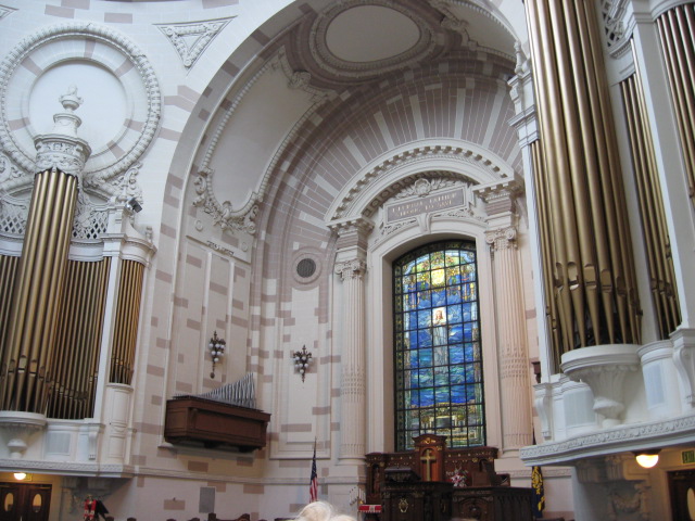 617x456 pixels (132K)