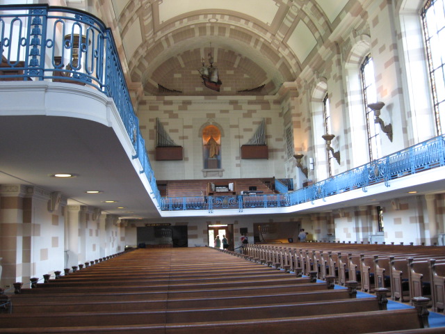 617x456 pixels (127K)