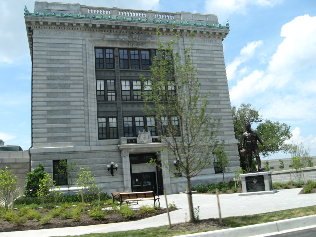 617x456 pixels (130K)