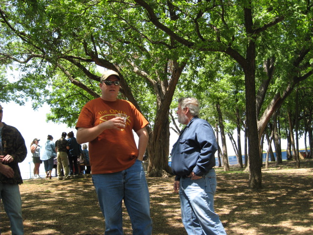 618x457 pixels (207K)